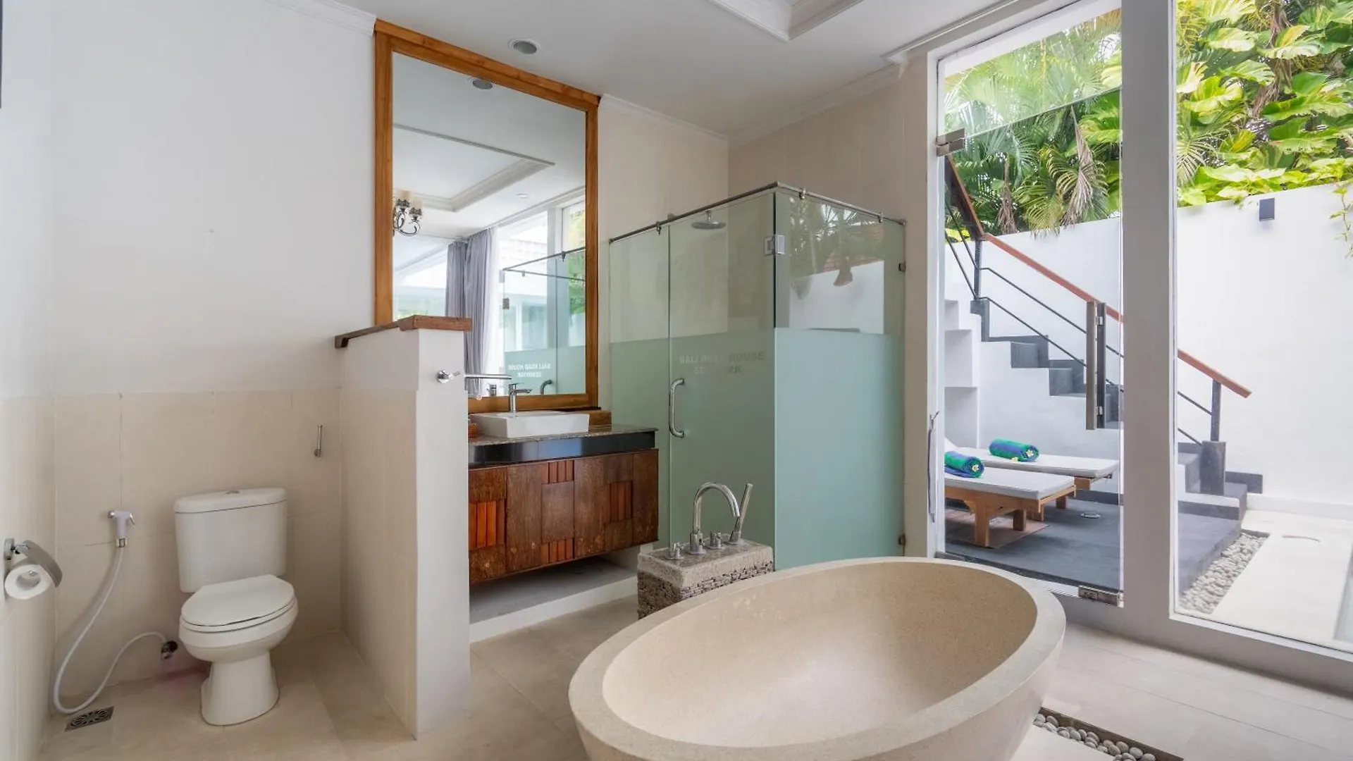 Villa Bali Road House Seminyak Indonesien